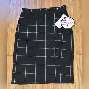 NWT Mia Rose Grid Pencil Skirt